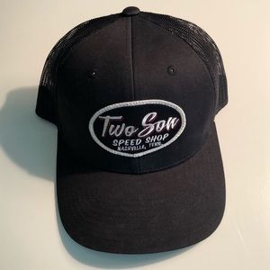Two Son hat